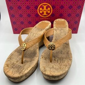 Tory Burch - Suzy Wedge (Tan)